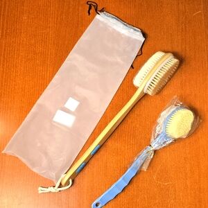 2 Piece Exfoliating‎ Brush Set